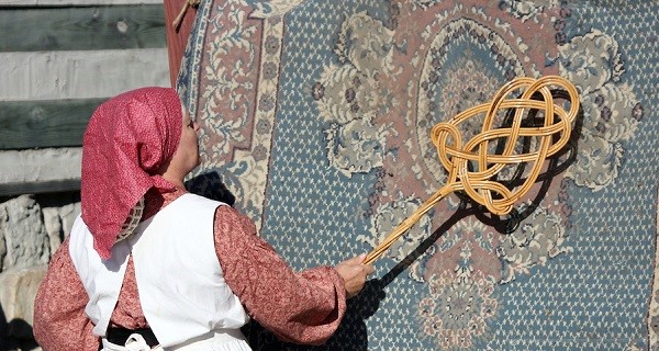 غبارروبی اولیه فرش